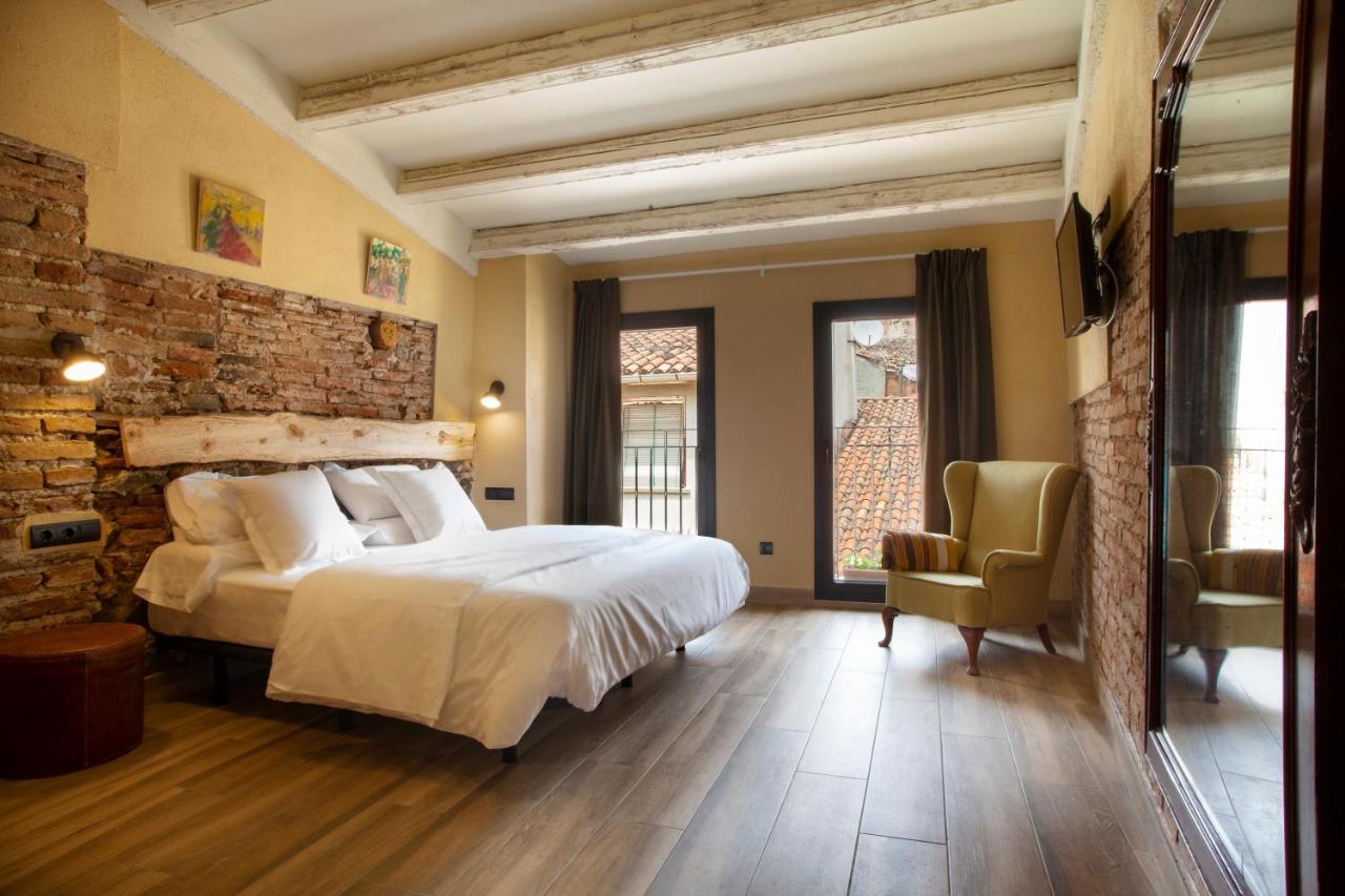 Priorat Aparthotel Falset Extérieur photo
